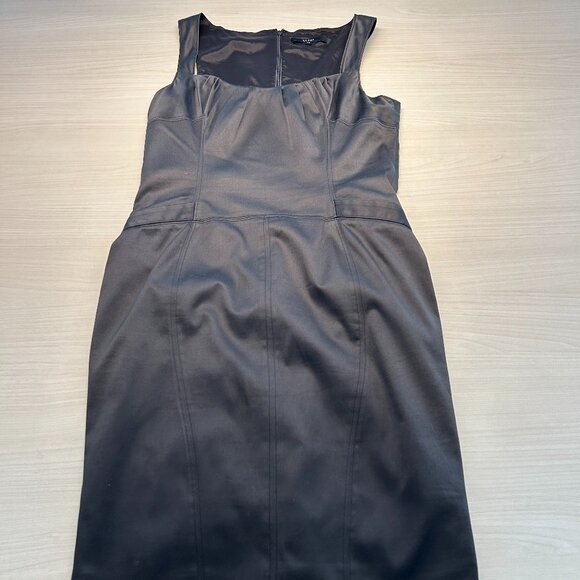 Dress - Picture 2 of 6